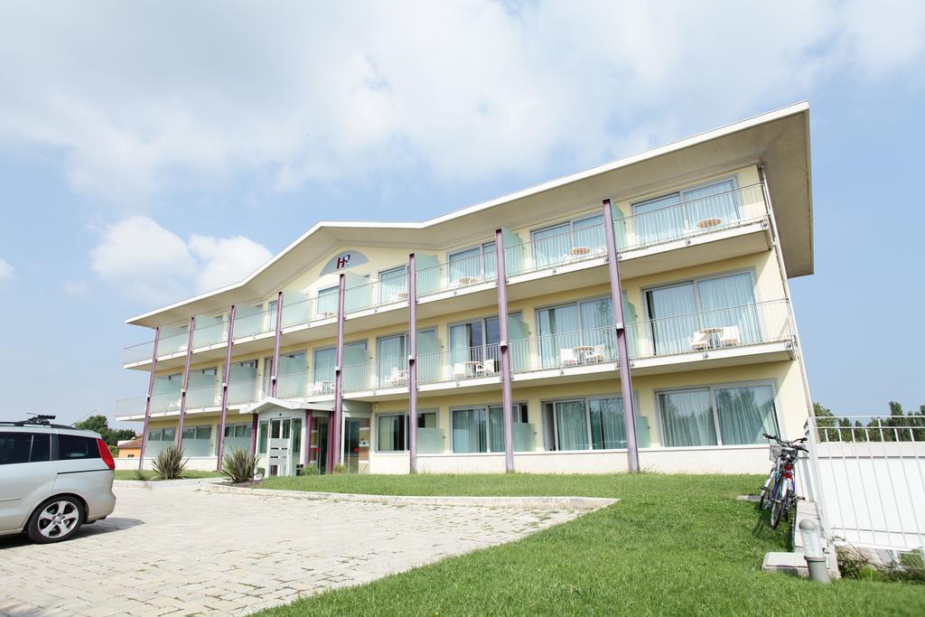 Hotel Rivus Peschiera del Garda Exterior photo